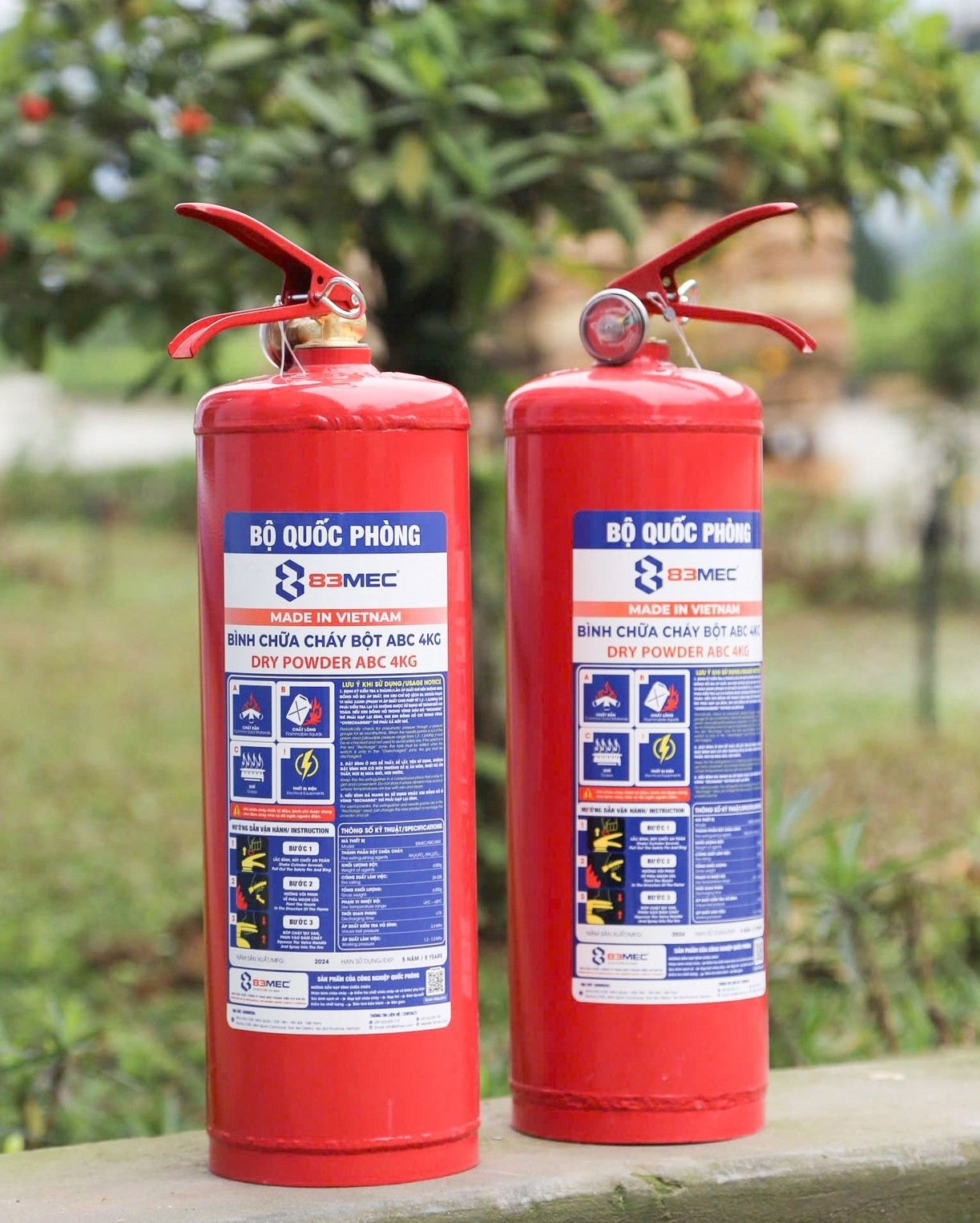 binh-bot-abc-chua-chay-4kg-83mec-bqp-2957-2