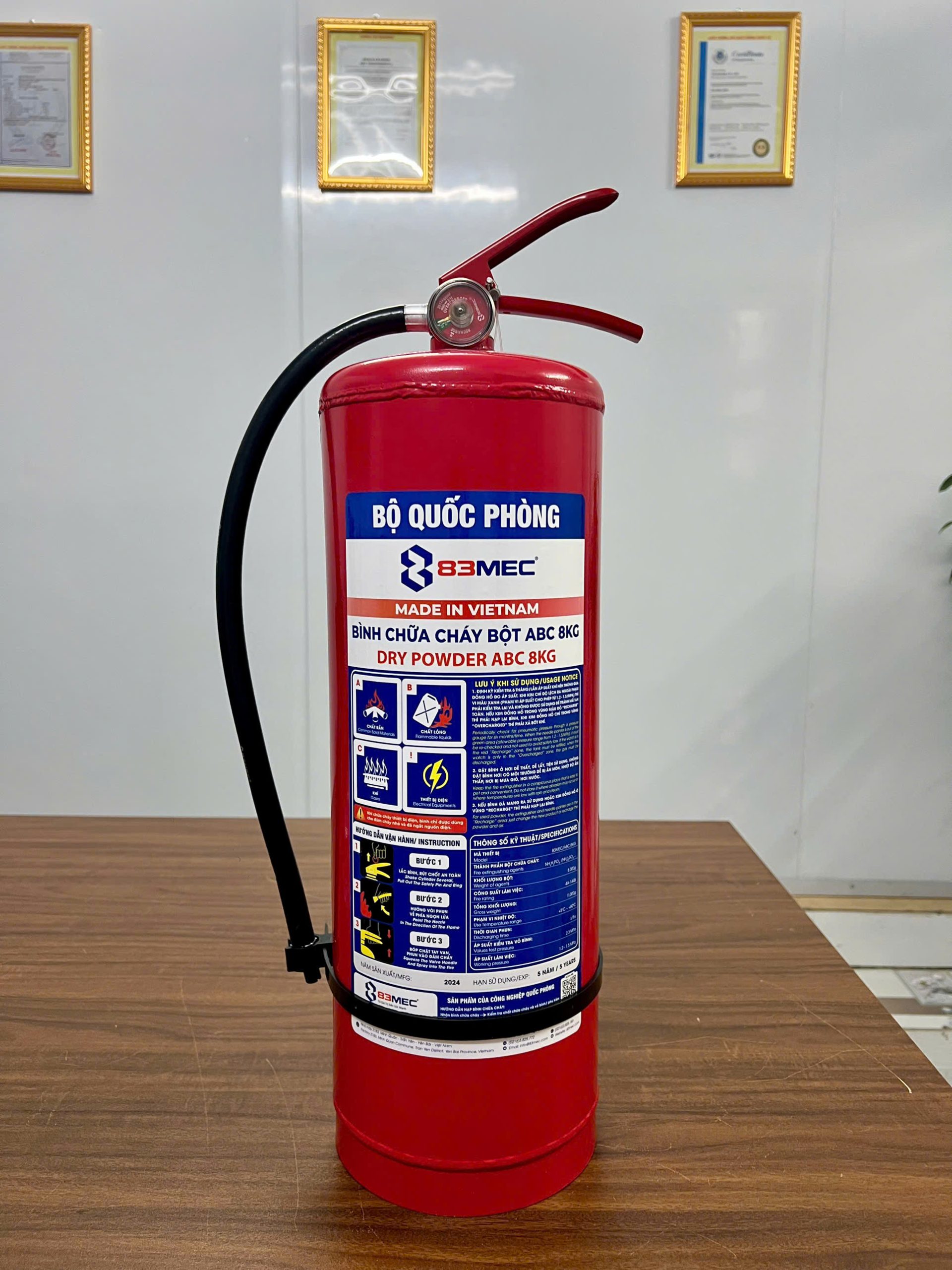 Bình chữa cháy Bộ Quốc Phòng 83 MEC, Bình Bột 8kg ABC ( Có Tem Kiểm Định PCCC ) -PCCC VINAFIRE